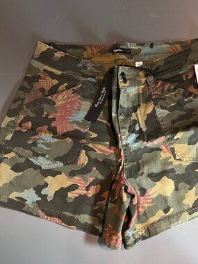 Union Bay - Alix 5" Stretch Short - Palm Leaf Camo - 14